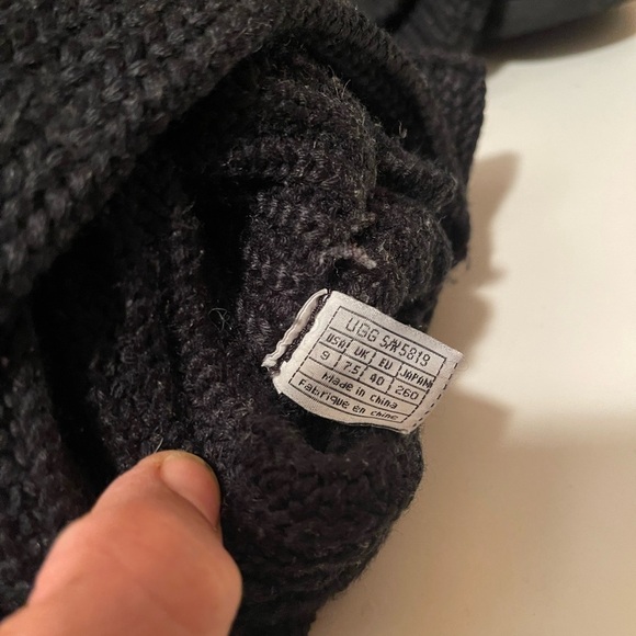 Uggs knitted boots soft and easy to put it on - Picture 15 of 15